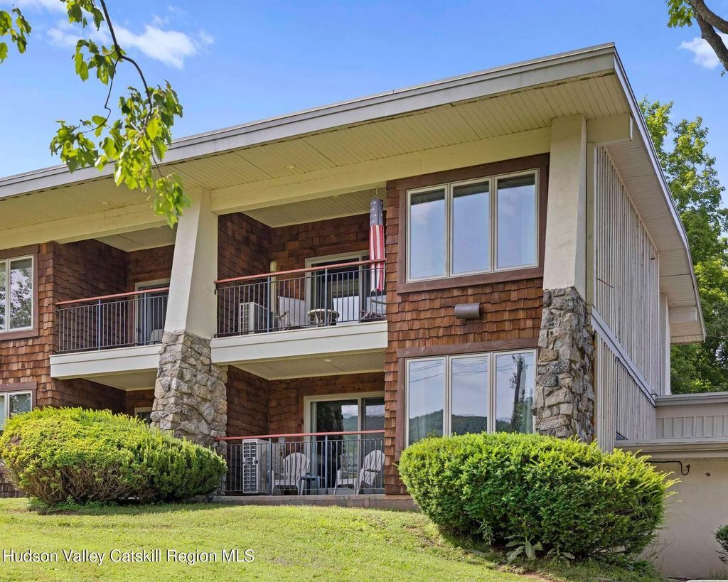 5220 Route 23 229, Windham