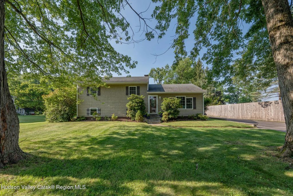 119 Lighthouse Drive, Saugerties