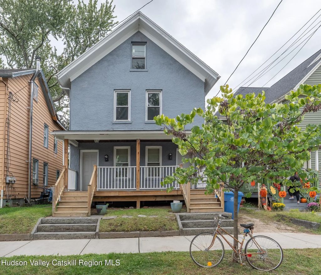 102 Henry Street, Kingston