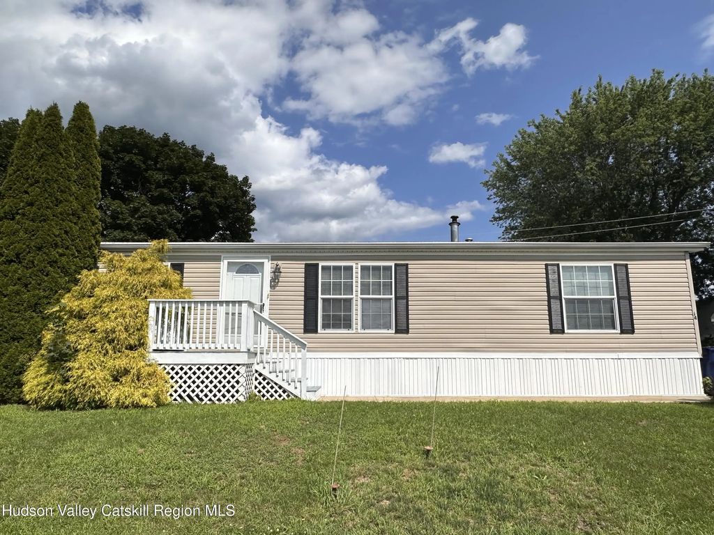 190 Gahbauer Road 14, Hudson