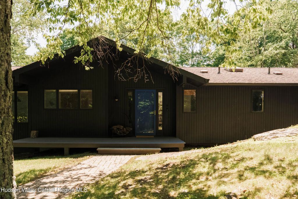 17 Belcher Road, Warwick