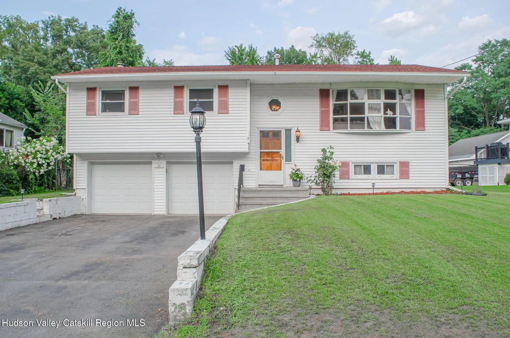 32 Kalina Drive, Saugerties