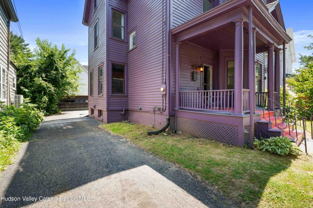 138 Downs Street, Kingston