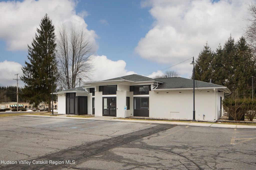 135 U.s. 44, Millerton