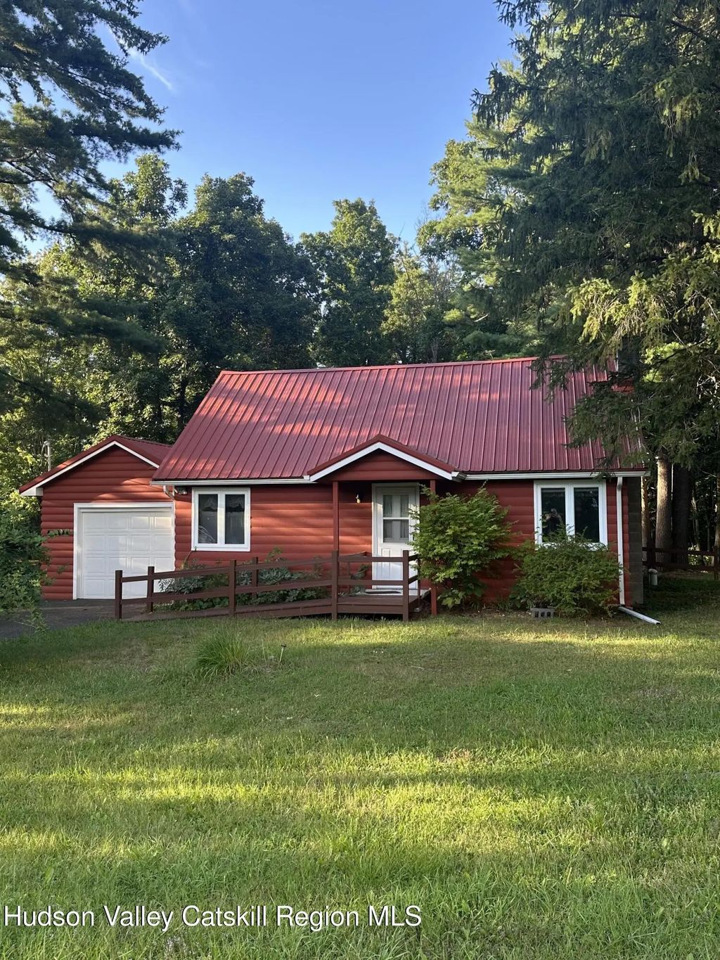 52 Sunset Road, Greenville