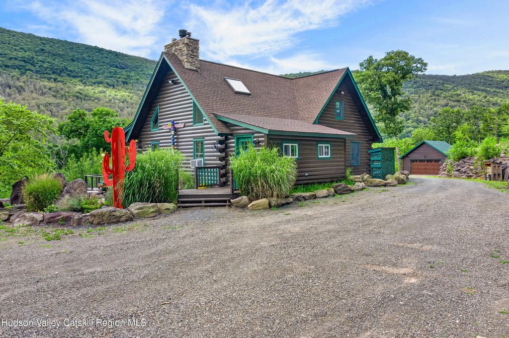 69 Heavenly Valley Road, Lanesville