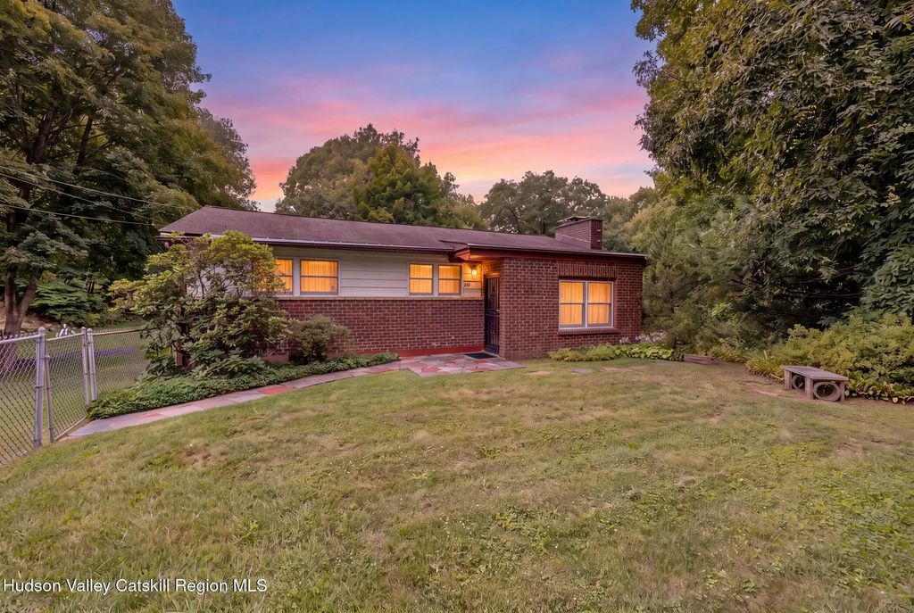 207 Horton Lane, Port Ewen
