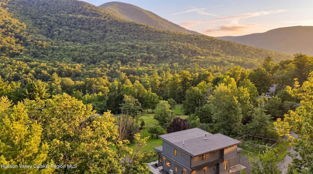 23 Traver Hollow Road, Boiceville