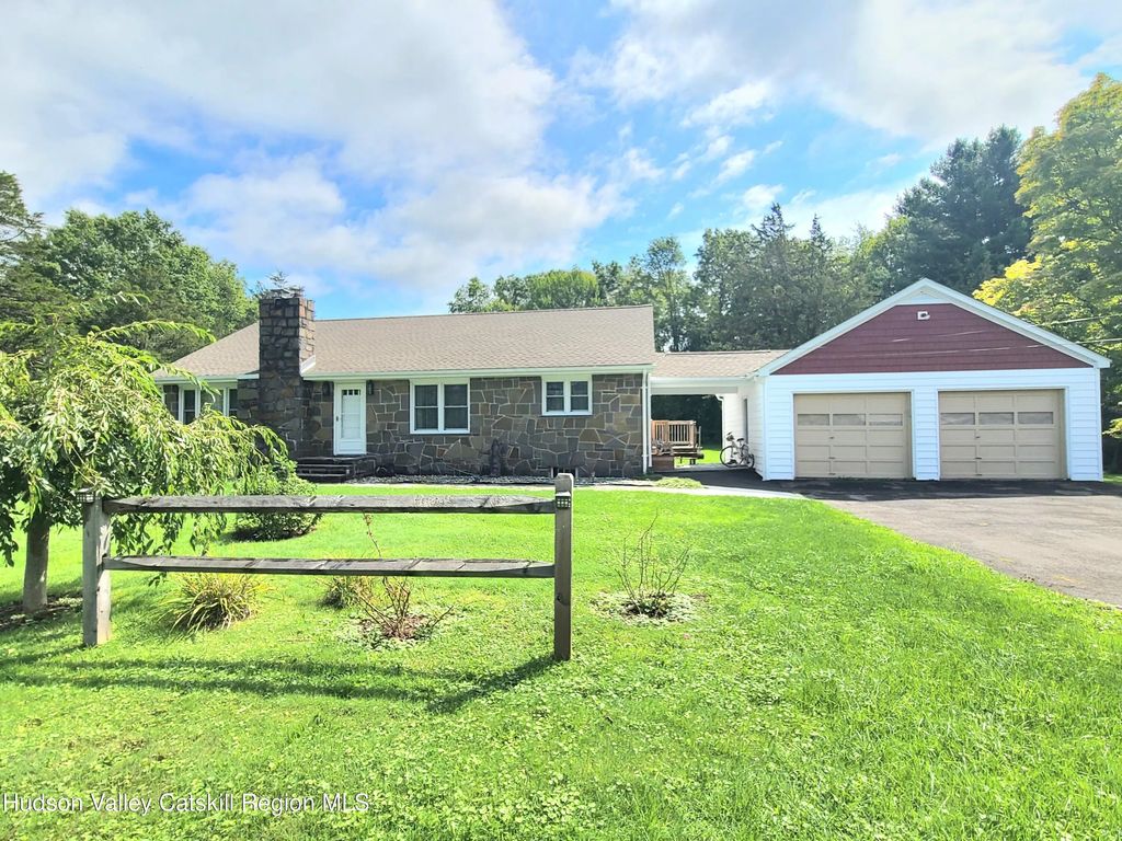 24 Dubois Road, New Paltz