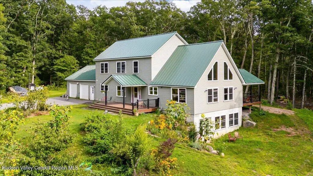 325 Woods Road, Kingston
