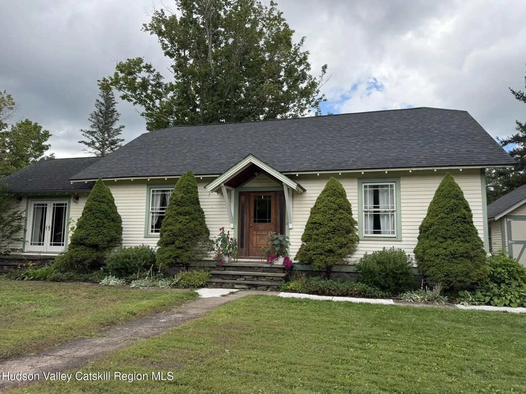 53 Mitchell Hollow Road, Windham