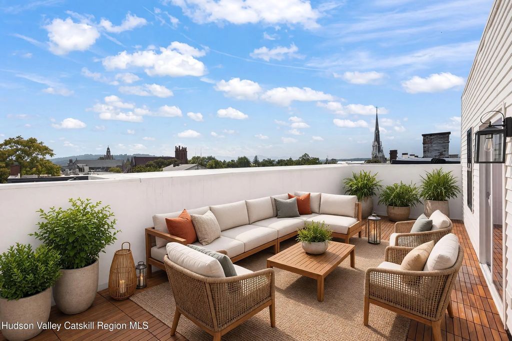 432 Warren Street 4 F, Hudson
