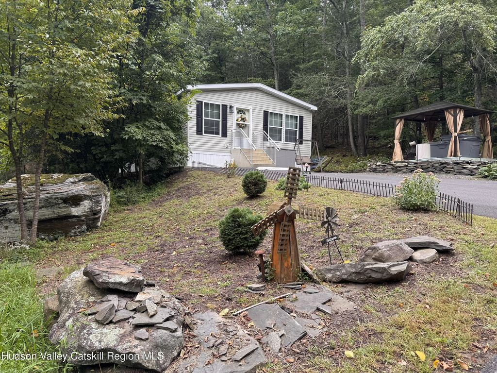 131 Rymrock Road #35, Kingston