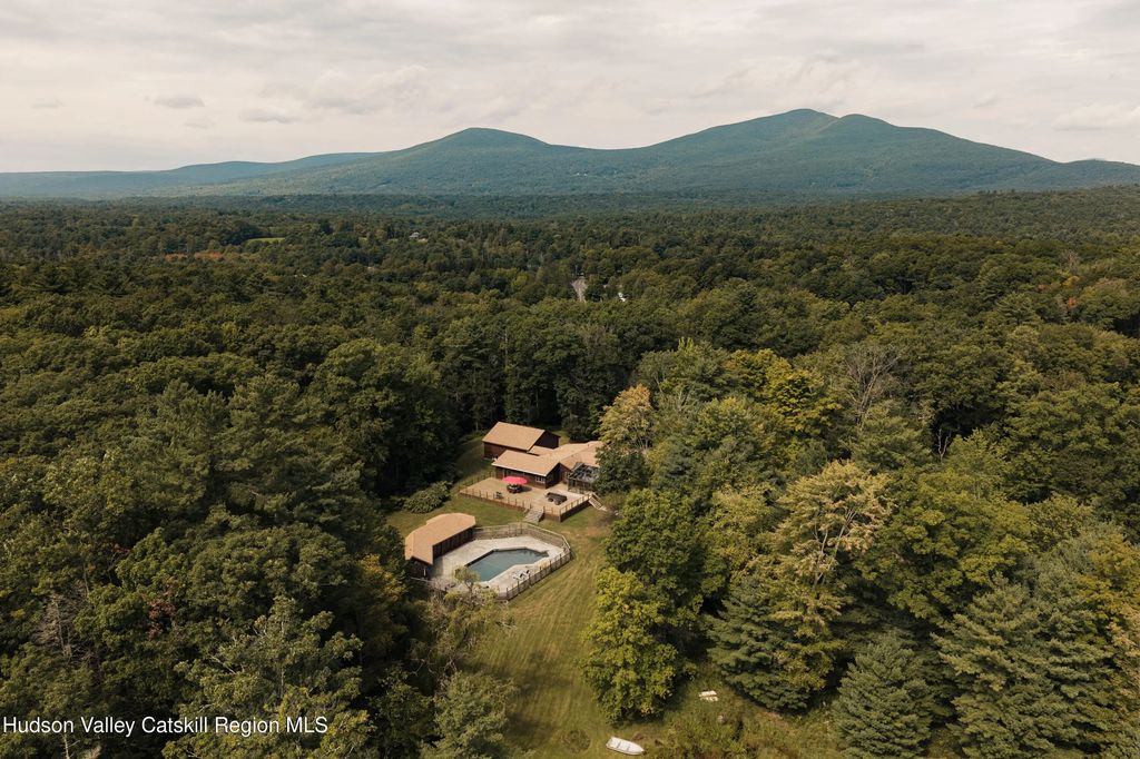 1205 County Road 2, Olivebridge