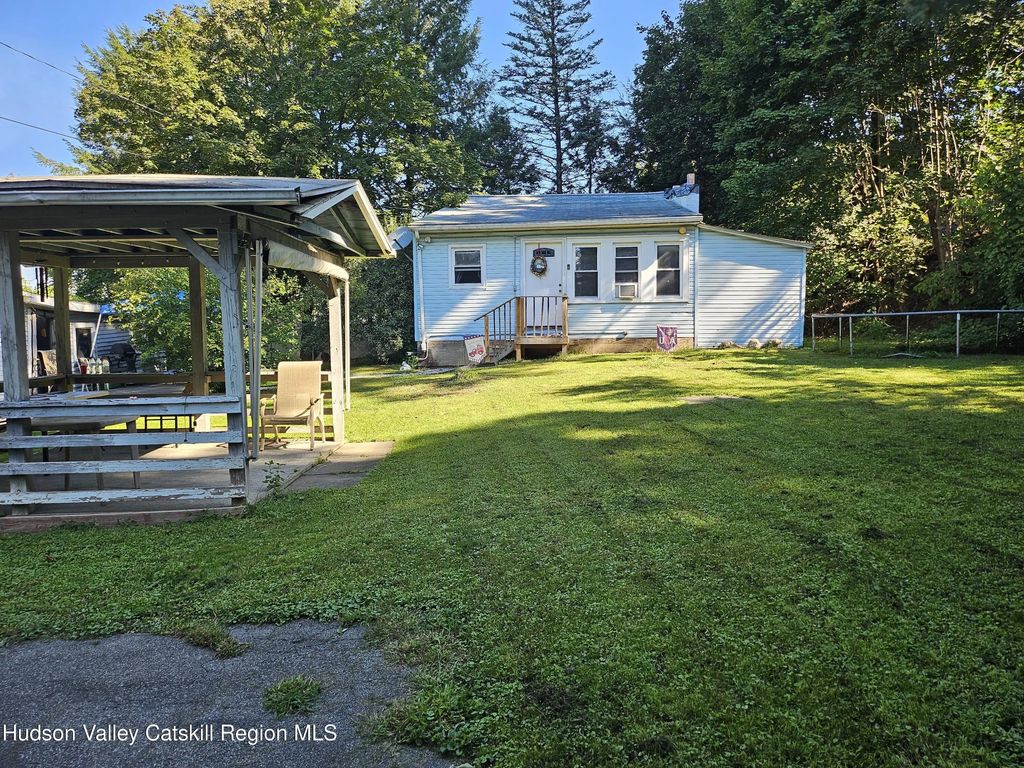 60 Carle Terrace, Lake Katrine