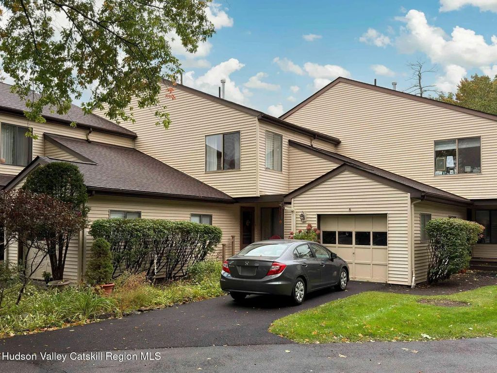6 Pond Park Road, Woodstock