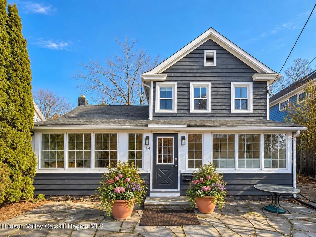 18 Rock City Road A,b,c, Woodstock