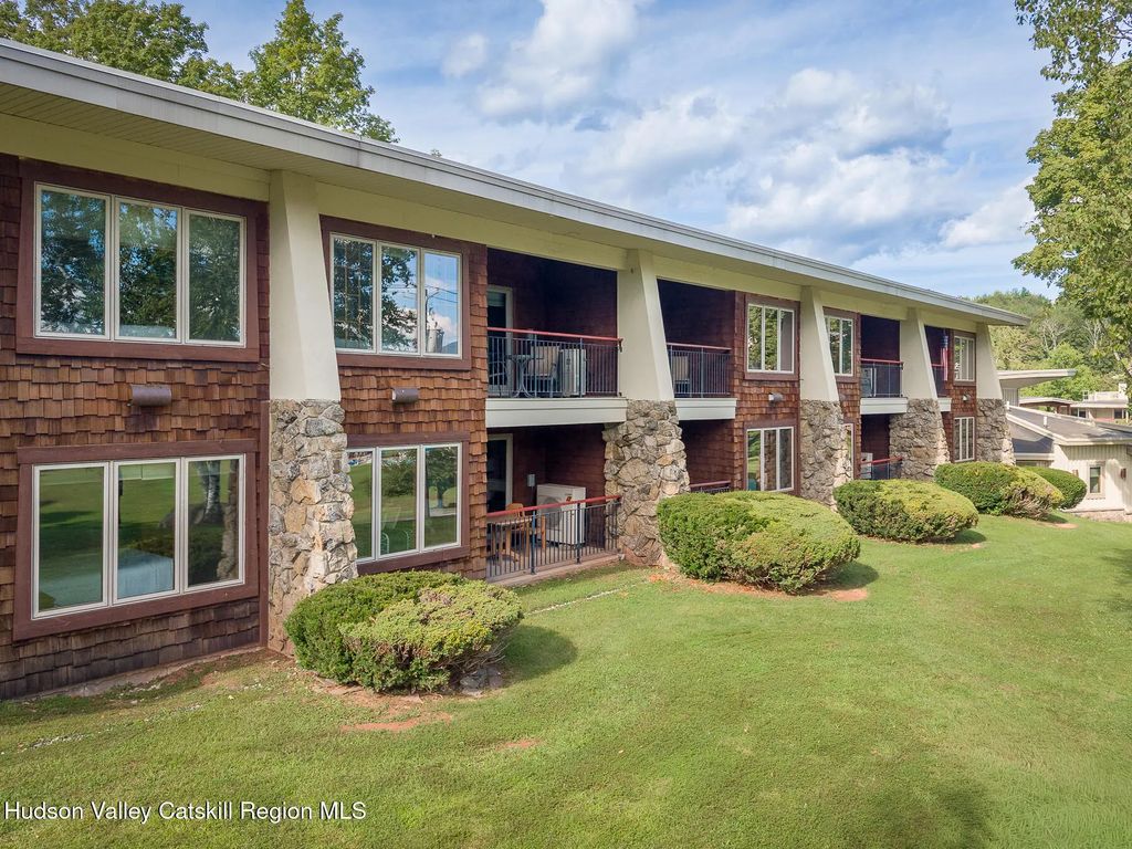 5220 New York 23 232, Windham