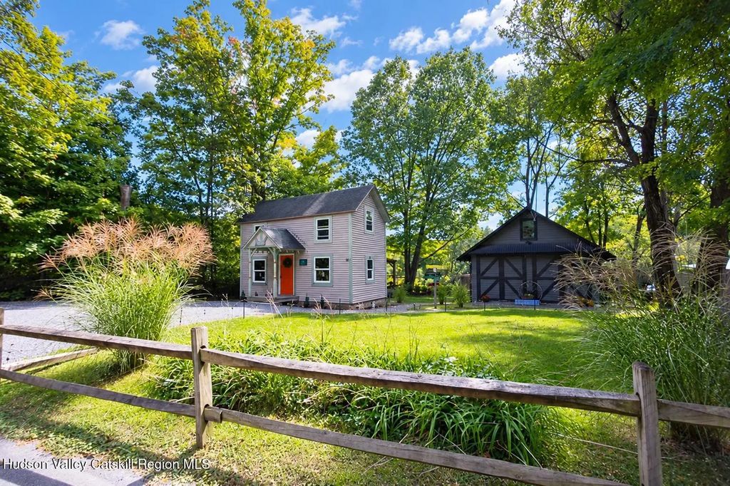 90 Dock Street, Saugerties