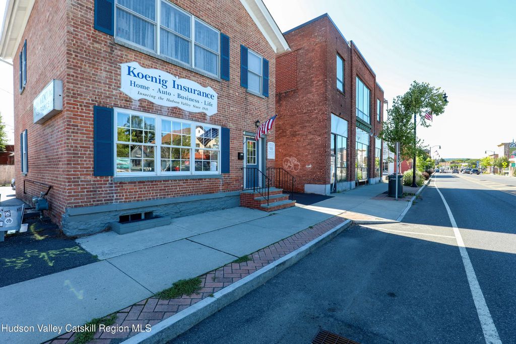 715 Broadway, Kingston