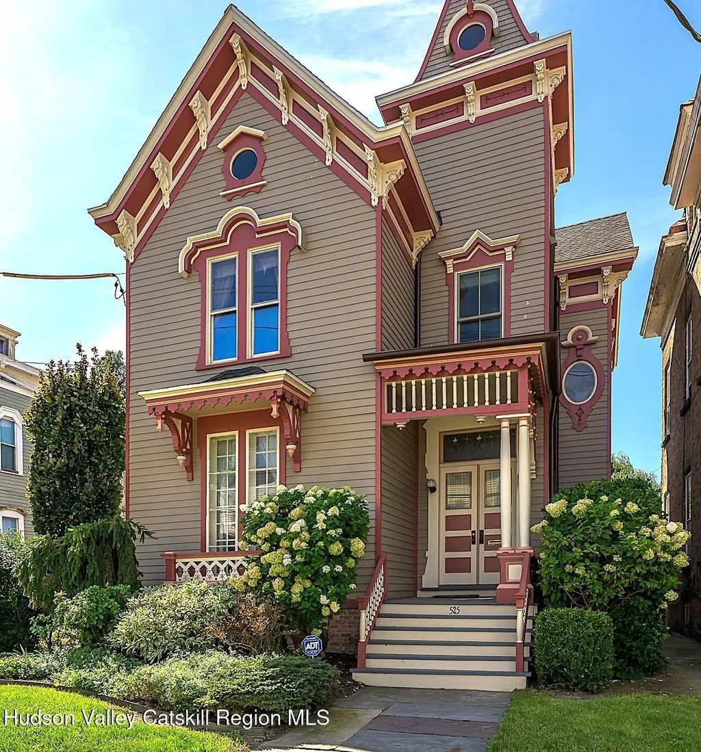 525-527 Union Street, Hudson