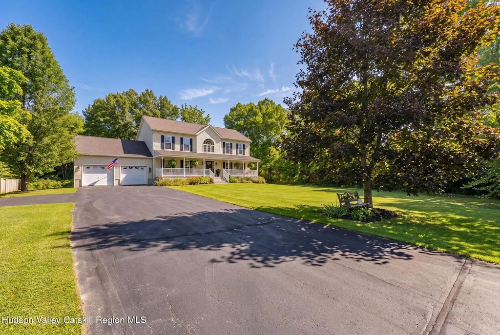 24 Deer Run Road, Kingston