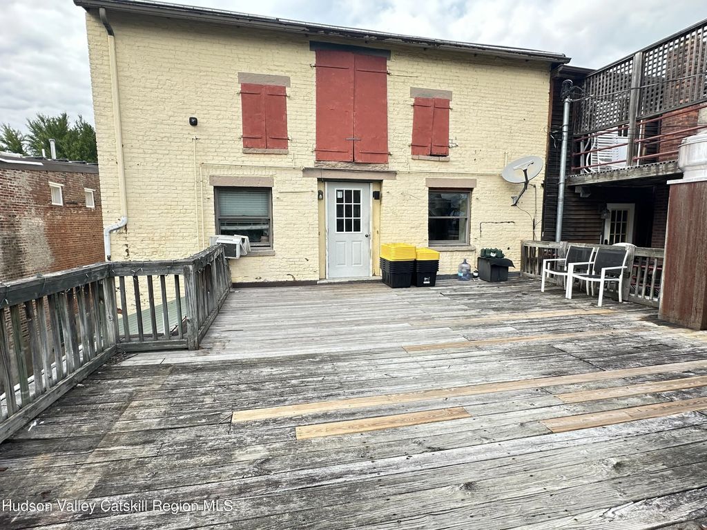 10 Reed Street Apt 2, Coxsackie