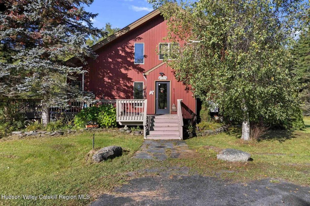 8 Pony Road, Ashland