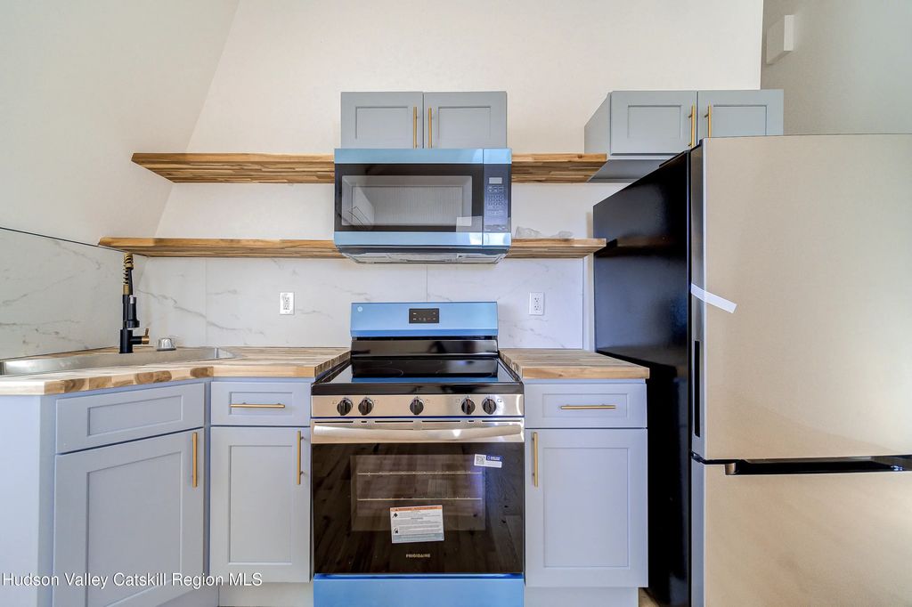 258 State Street 8, Hudson