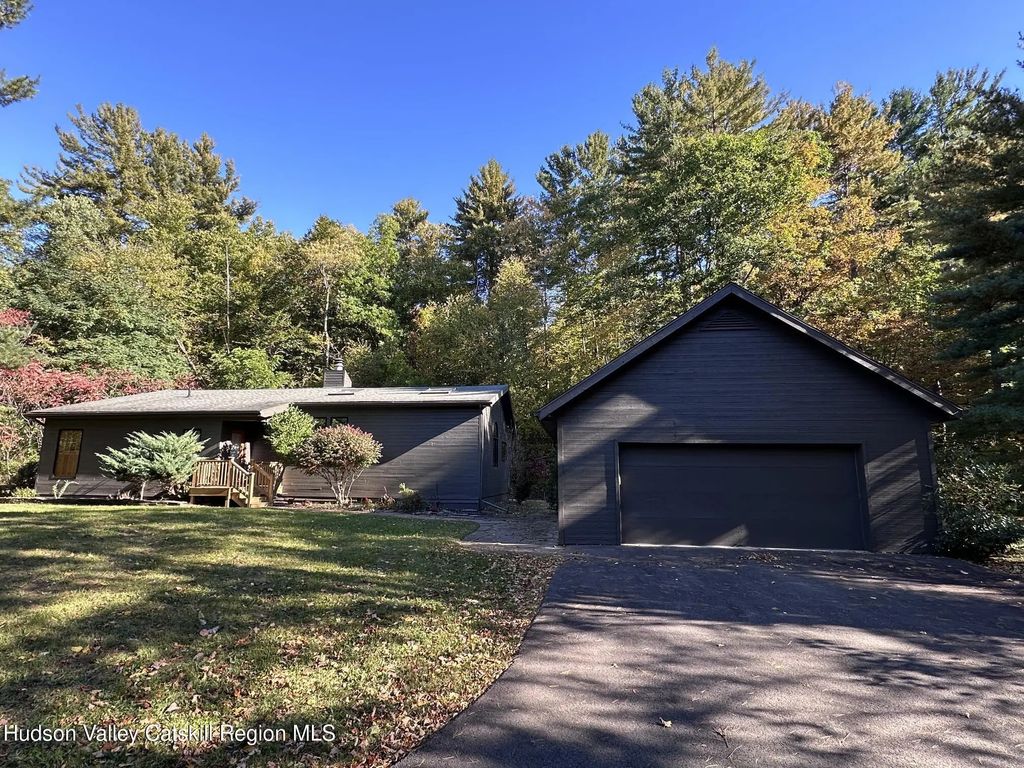 50 Christie Court, Phoenicia