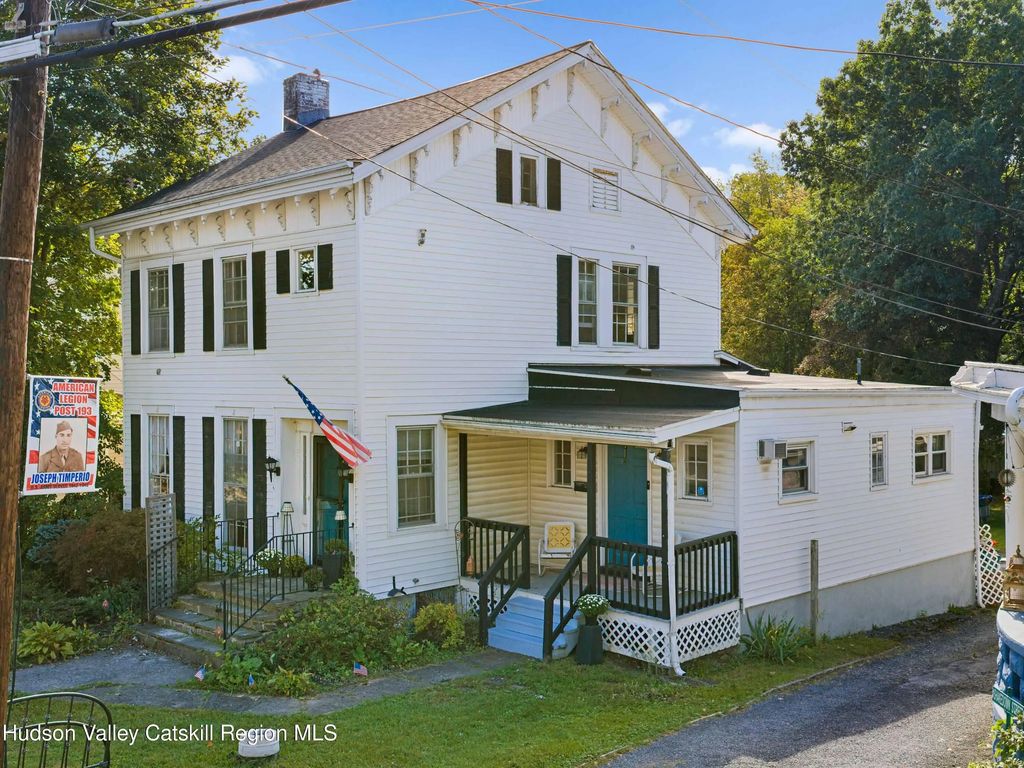 110 Vineyard Avenue, Highland