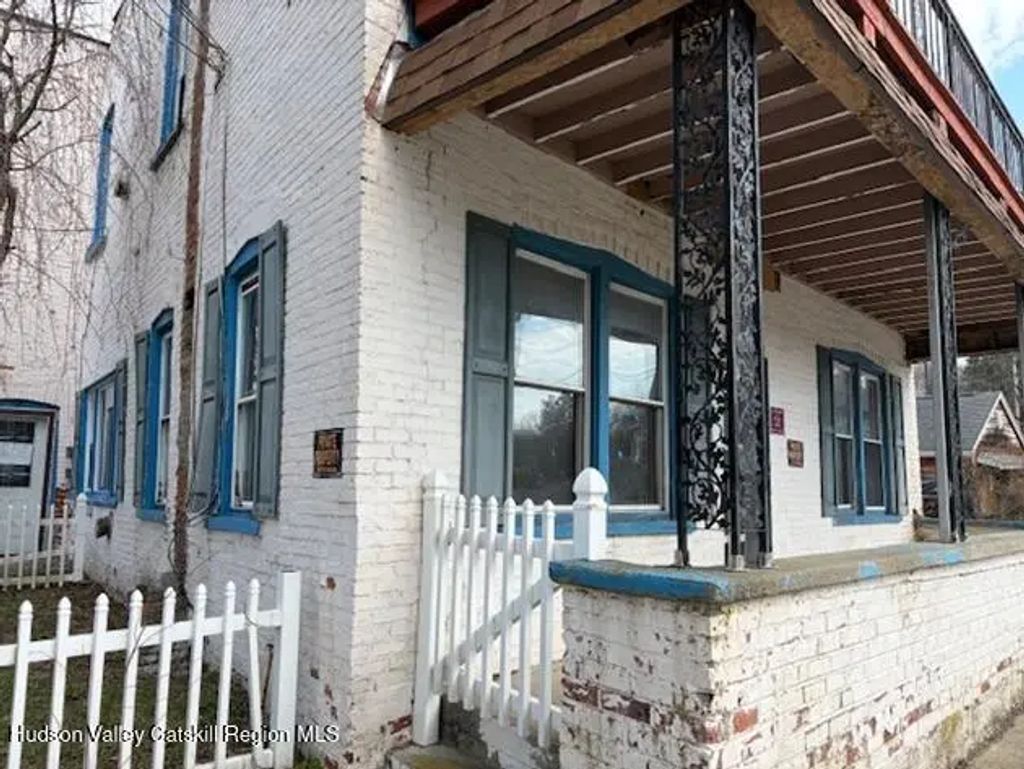 3051 Main Street, Valatie