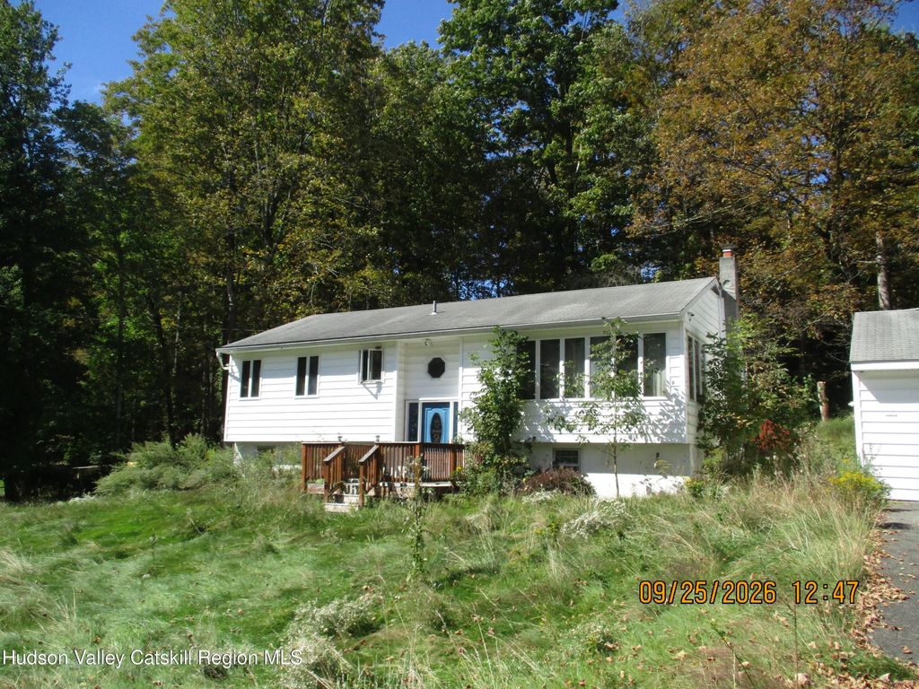 119 Spook Hole Road, Ellenville