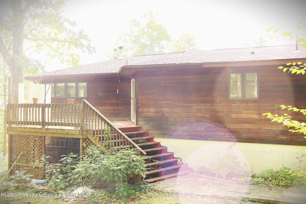 12 Mountain Valley Road, Boiceville