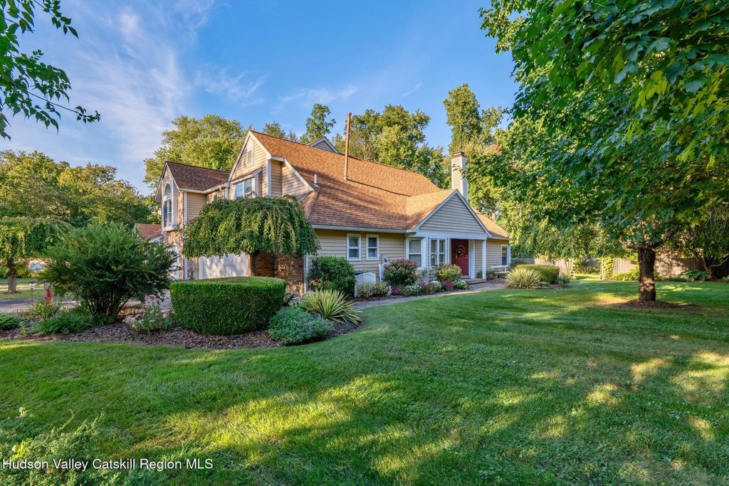 1 Cottonwood Circle, Saugerties