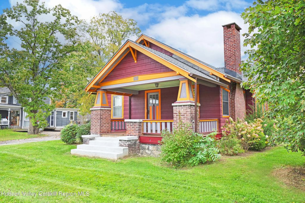375 Broadway/route 9w, Ulster Park