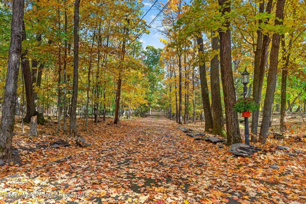 3 Maverick Terrace, Woodstock Property Listing: MLS® #20266170