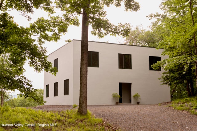 49 Sky Top Road, Copake