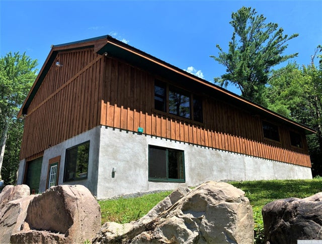 641 N North Lake Road Road, Tannersville