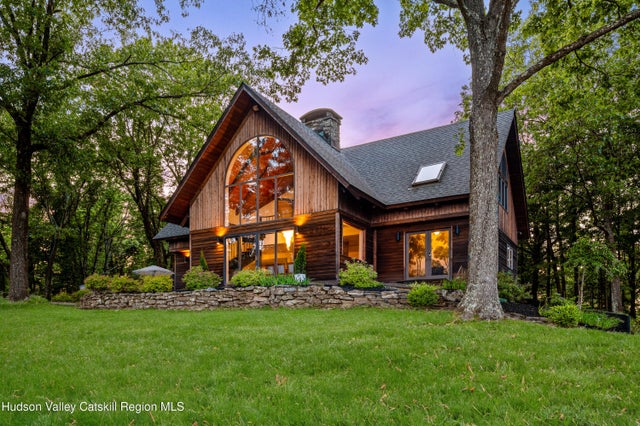 407 Boulevard, Kingston