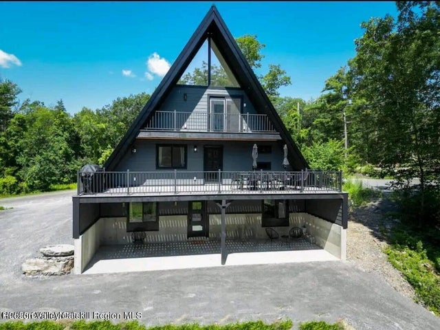 686 Green Lake Road, Athens