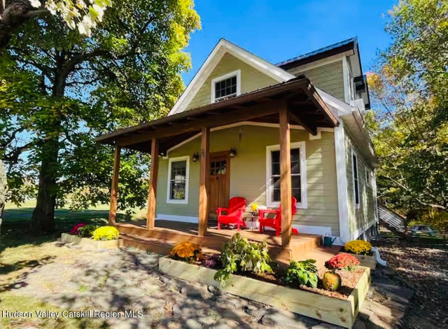 8 S Ohioville Road, New Paltz