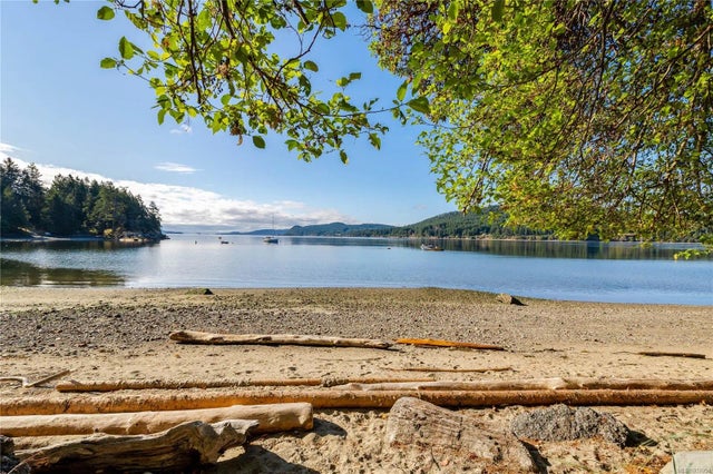 2 of 41 - 498 Marine Trnabt, Mayne Island, BC