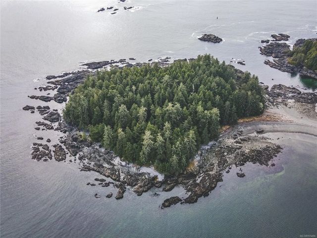 3 of 42 - 0 Francis Island, Ucluelet, BC