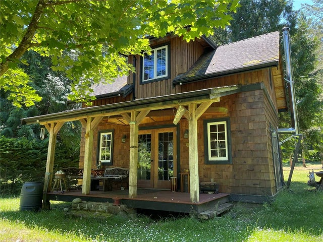 1 of 32 - 674 Weathers Way, Mudge Island, BC