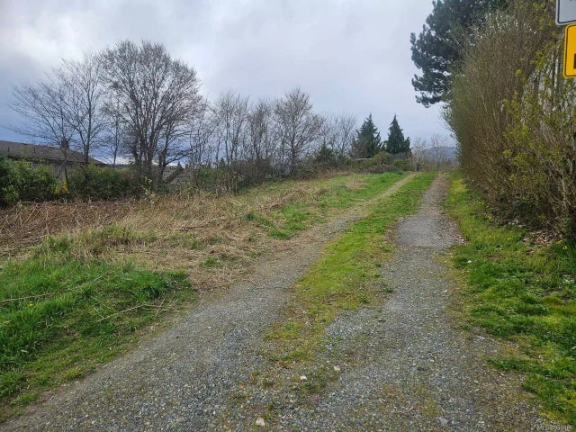 2 of 2 - 115 Strickland St, Nanaimo, BC