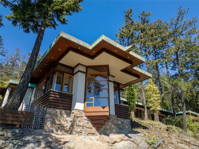 2 of 89 - 3326 Port Washington Rd, Pender Island, BC