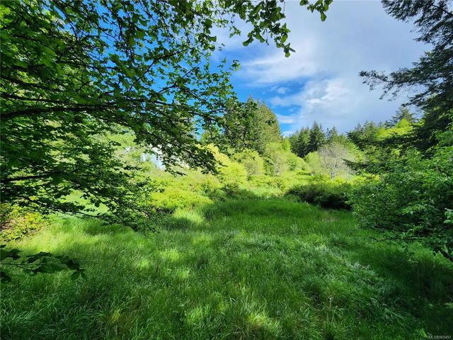 2 of 11 - 605 South Rd, Gabriola Island, BC