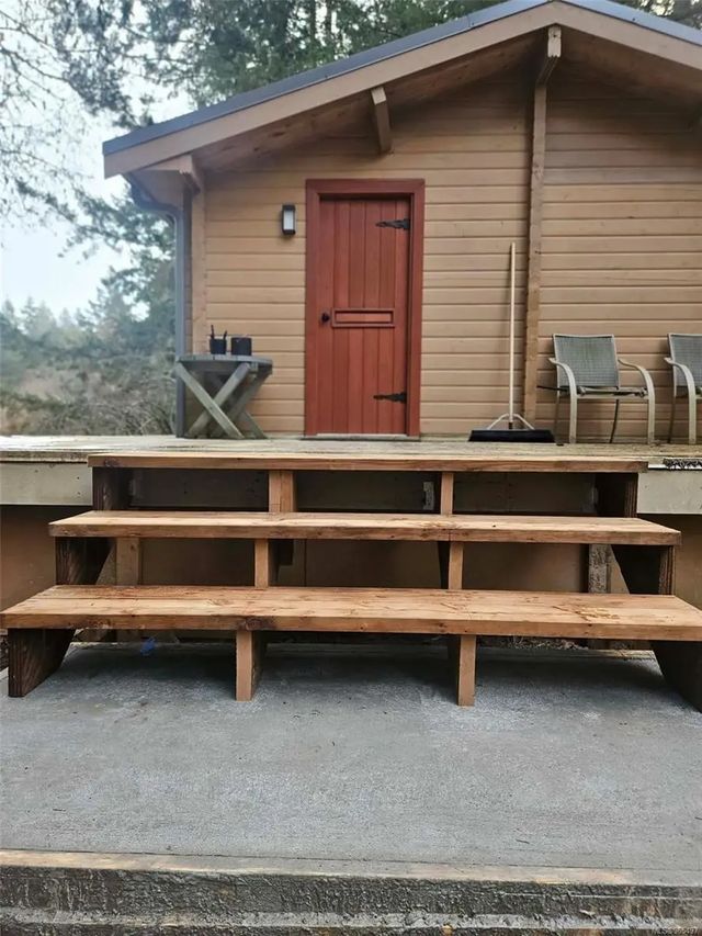 3 of 11 - 605 South Rd, Gabriola Island, BC