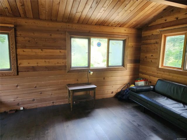 5 of 11 - 605 South Rd, Gabriola Island, BC